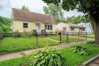 44 Georgetown St, Springfield, MA 01104