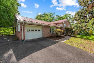 509 Alleghany St, Blacksburg, VA 24060