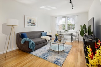 320 E 35th St Unit 6F, New York, NY 10016