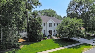 217 Castle Pine Dr, Egg Harbor Township, NJ 08234
