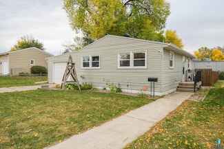808 N Lincoln Ave, Sioux Falls, SD 57104