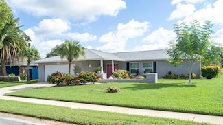 6569 Augusta Blvd, Seminole, FL 33777