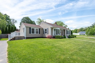 50 Archer St, Bellingham, MA 02019