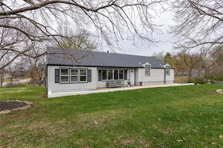 302 NW 54th Terrace, Kansas City, MO 64118