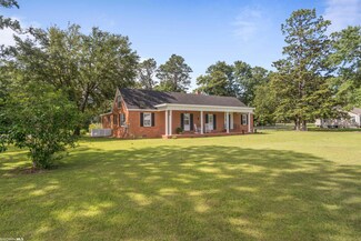 408 E 6th St, Bay Minette, AL 36507