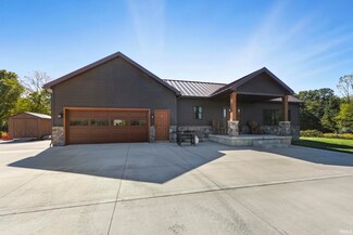 458 S 300 E, Albion, IN 46701