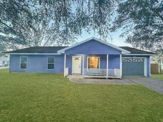 878 Stately Oaks Dr, Inverness, FL 34453