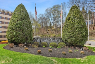 200 Diplomat Dr Unit 5A, Mount Kisco, NY 10549