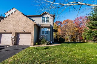 31 Atrium Way, Manalapan, NJ 07726