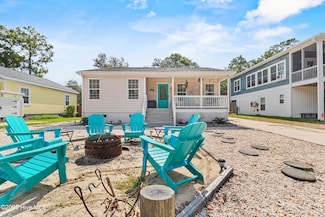 316 NE 52nd St, Oak Island, NC 28465