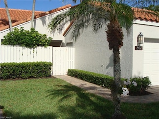 857 Reef Point Cir, Naples, FL 34108