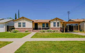 1318 W Cortland Ave, Fresno, CA 93705