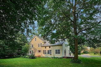 122 Bay Rd, Hadley, MA 01035