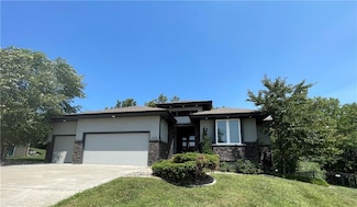 4602 NW 71st St, Kansas City, MO 64151