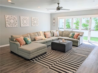 1216 11th St, Hermosa Beach, CA 90254