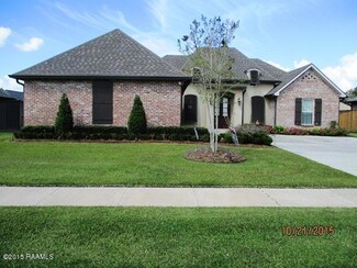 610 Point Pleasant Dr, Berwick, LA 70342