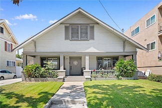 909 N Stoneman Ave, Alhambra, CA 91801