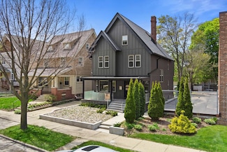 2627 N Farwell Ave, Milwaukee, WI 53211