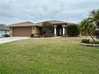 113 Mark Twain Ln, Rotonda West, FL 33947