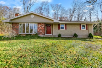 5 Woodland Hills Terrace, Brookfield, CT 06804