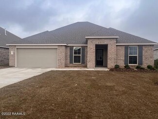 7004 Acacia Lake Dr, Maurice, LA 70555