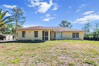260 4th St SE, Naples, FL 34117