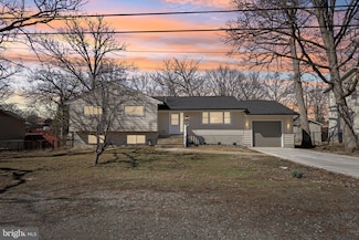 9416 Franklin Ave, Lanham, MD 20706