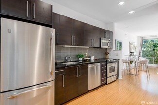 200 2nd St Unit 208, Oakland, CA 94607