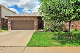 1037 Doe Meadow Dr, Burleson, TX 76028