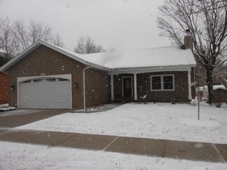305 S Kimmel St, Berrien Springs, MI 49103