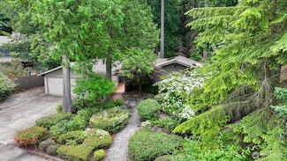 1821 Iowa Dr, Bellingham, WA 98229