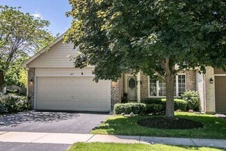 57 Townsend Cir, Naperville, IL 60565