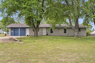 2875 S Madison Ave, Aurora, MO 65605