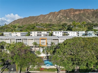 3030 Pualei Cir Unit 311, Honolulu, HI 96815