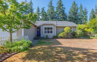 19555 NE Norrland Ln, Poulsbo, WA 98370