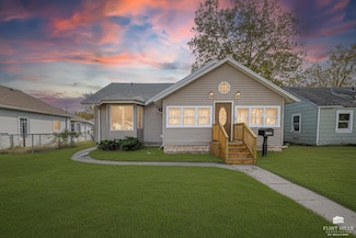 325 W 16th St, Junction City, KS 66441