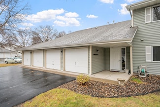 6226 Magda Dr Unit B, Maple Grove, MN 55369