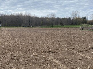 0 3rd Ave E, Coggon, IA 52218