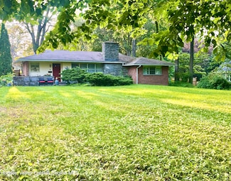 24 Linden Ave, Red Hook, NY 12571