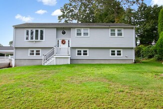 1115 Newhall St, Fall River, MA 02721
