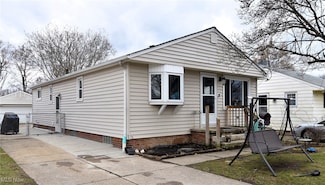 34144 Sylvia Dr, Eastlake, OH 44095