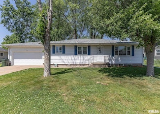 831 S Olive St, Geneseo, IL 61254