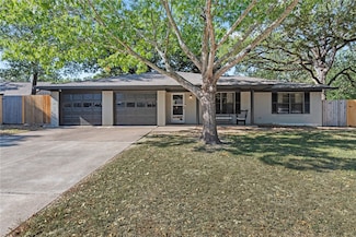 2916 Georgia Ave, Bryan, TX 77803