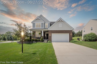 2241 Kenan Dr, Wixom, MI 48393