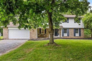 1623 Bridgeboro Dr, Webster, NY 14580