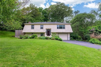 40 Haverhill Ave, North Kingstown, RI 02852