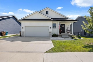 1700 E 18th St, Norwalk, IA 50211