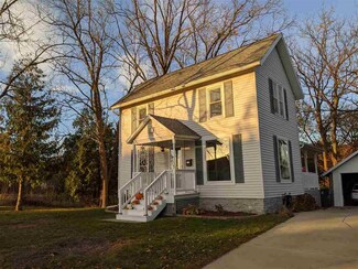 208 N 4th St, Evansville, WI 53536