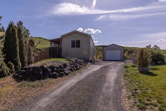 255 NW Golden Hills Dr Unit 29, Pullman, WA 99163