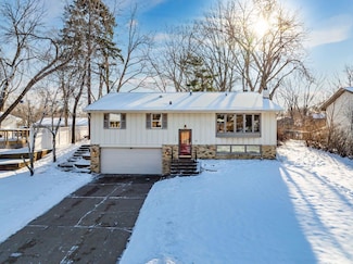 1887 3rd St NW, New Brighton, MN 55112